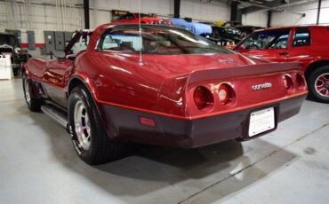 Chevrolet-Corvette-1981-2