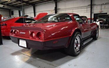 Chevrolet-Corvette-1981-3