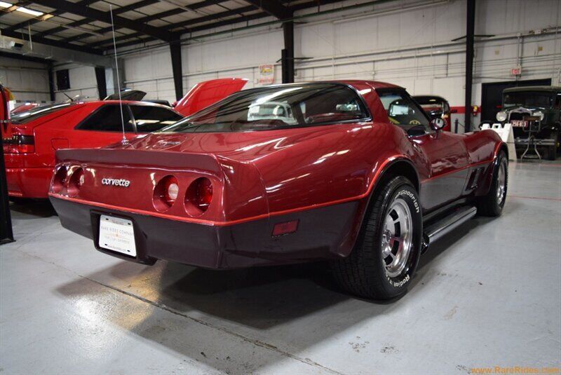 Chevrolet-Corvette-1981-3