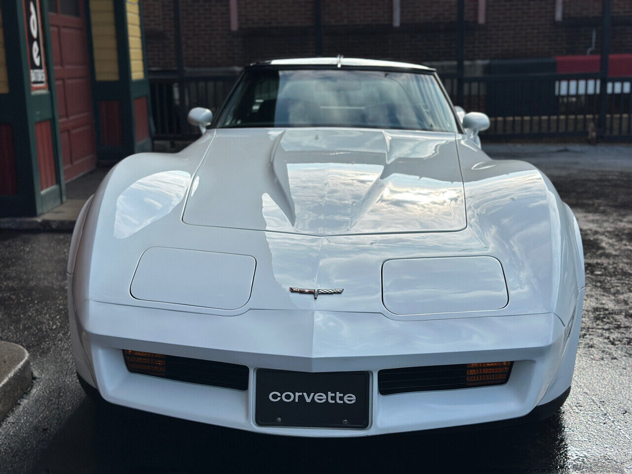 Chevrolet-Corvette-1981-8