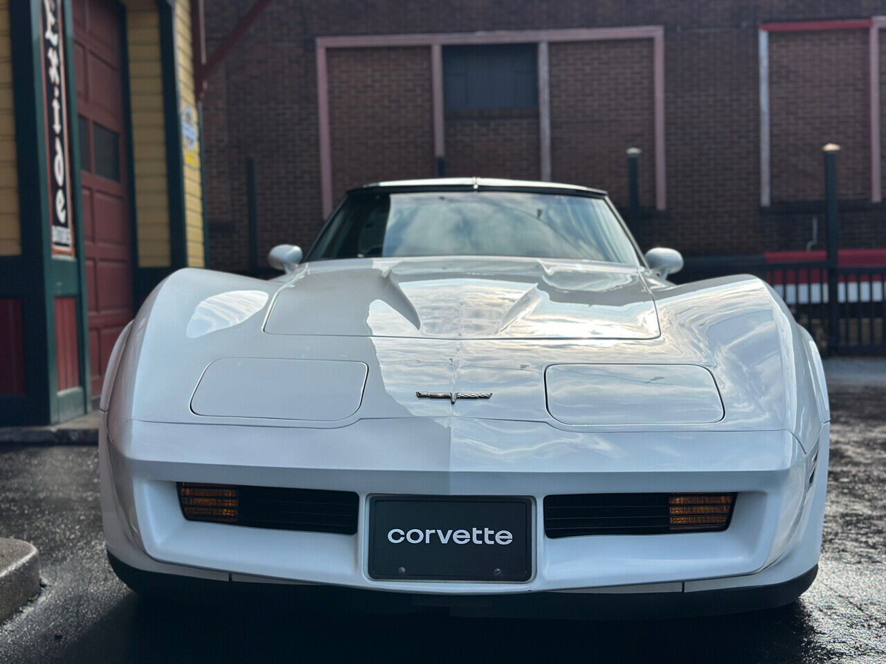 Chevrolet-Corvette-1981-9