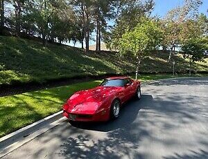 Chevrolet-Corvette-1982-1