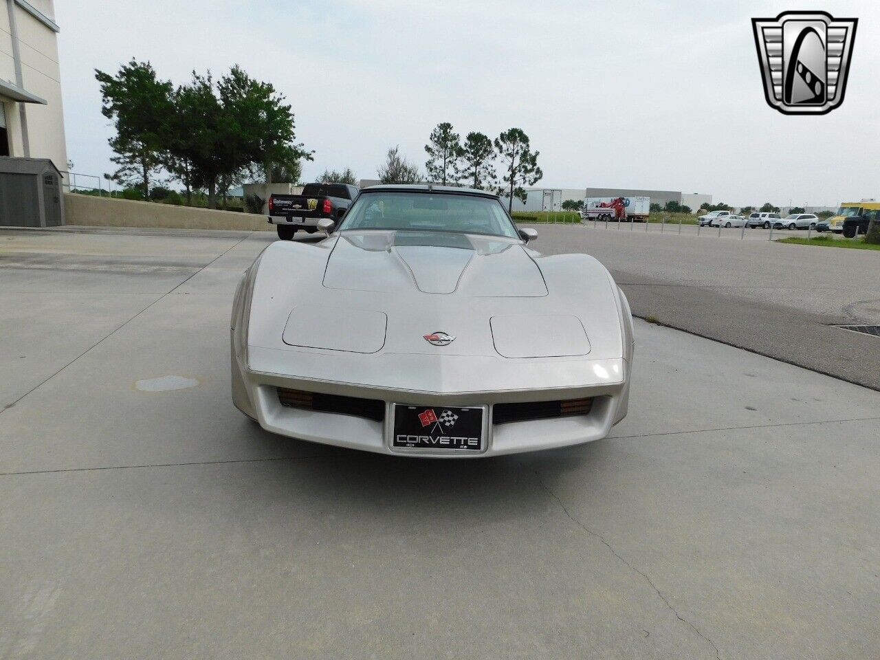 Chevrolet-Corvette-1982-2