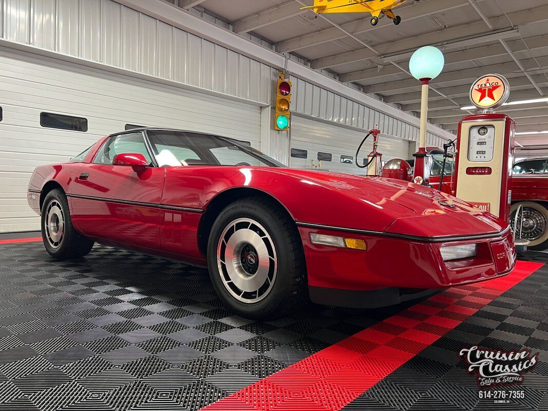 Chevrolet-Corvette-1984-2