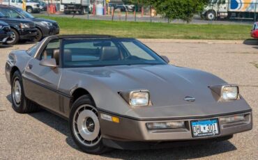 Chevrolet-Corvette-1984-21