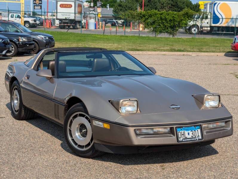 Chevrolet-Corvette-1984-21