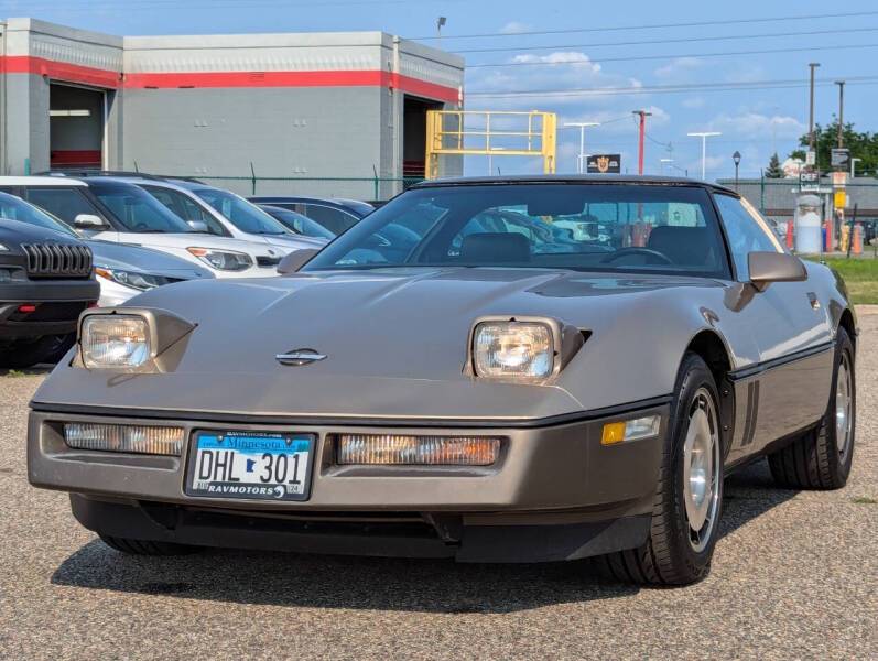 Chevrolet-Corvette-1984-3