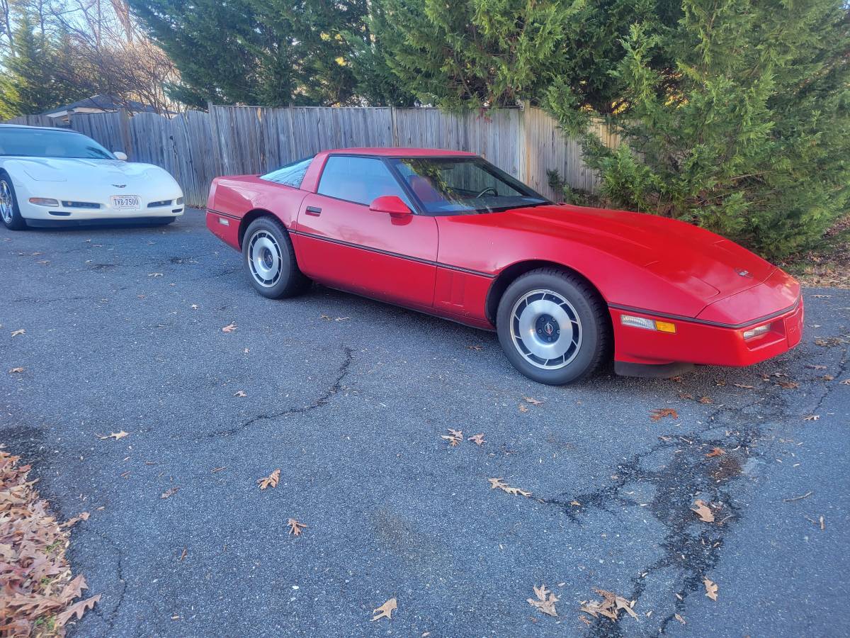 Chevrolet-Corvette-1984-6