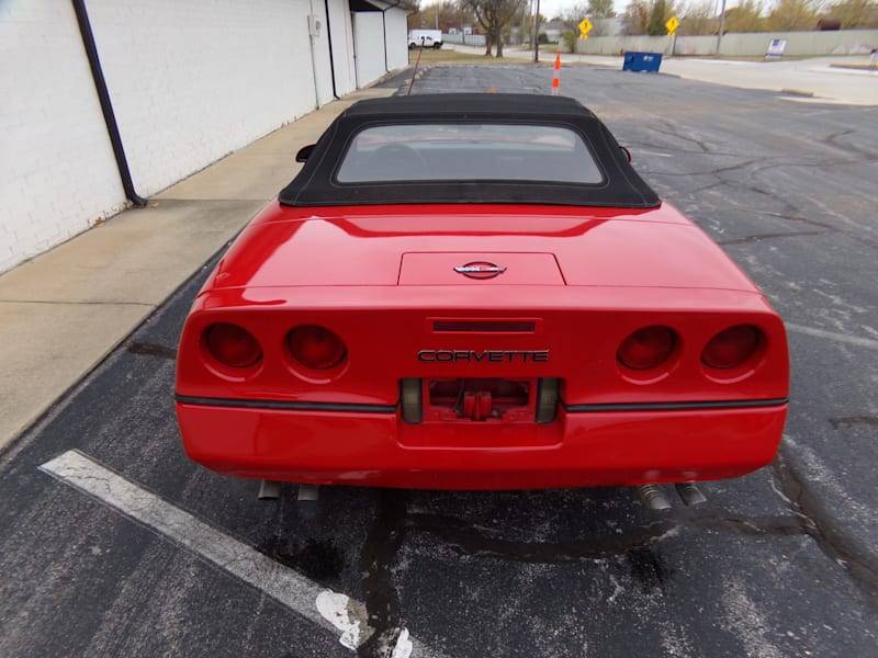 Chevrolet-Corvette-1986-2