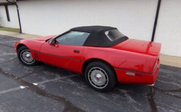 Chevrolet-Corvette-1986-3