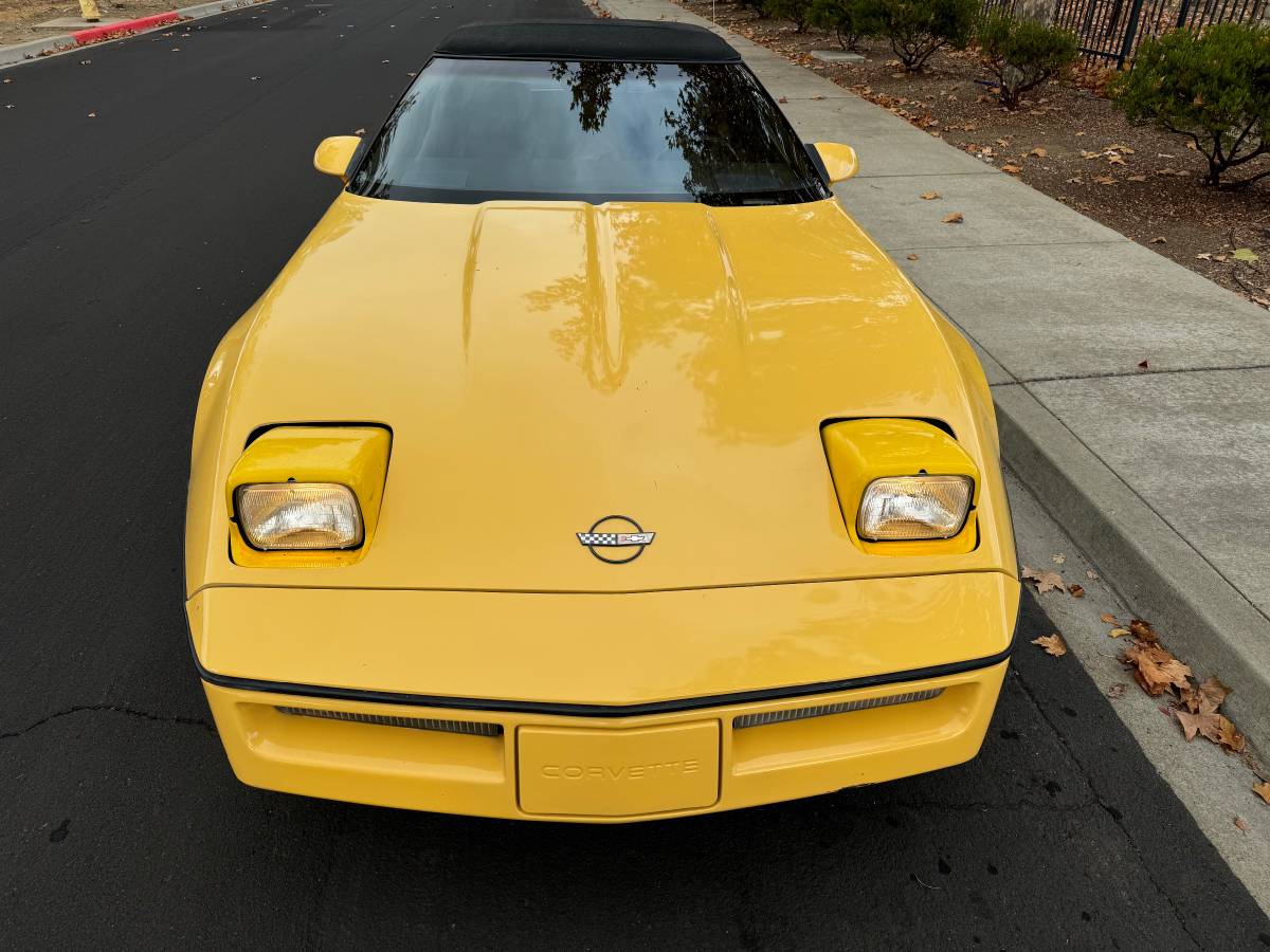 Chevrolet-Corvette-1986-5