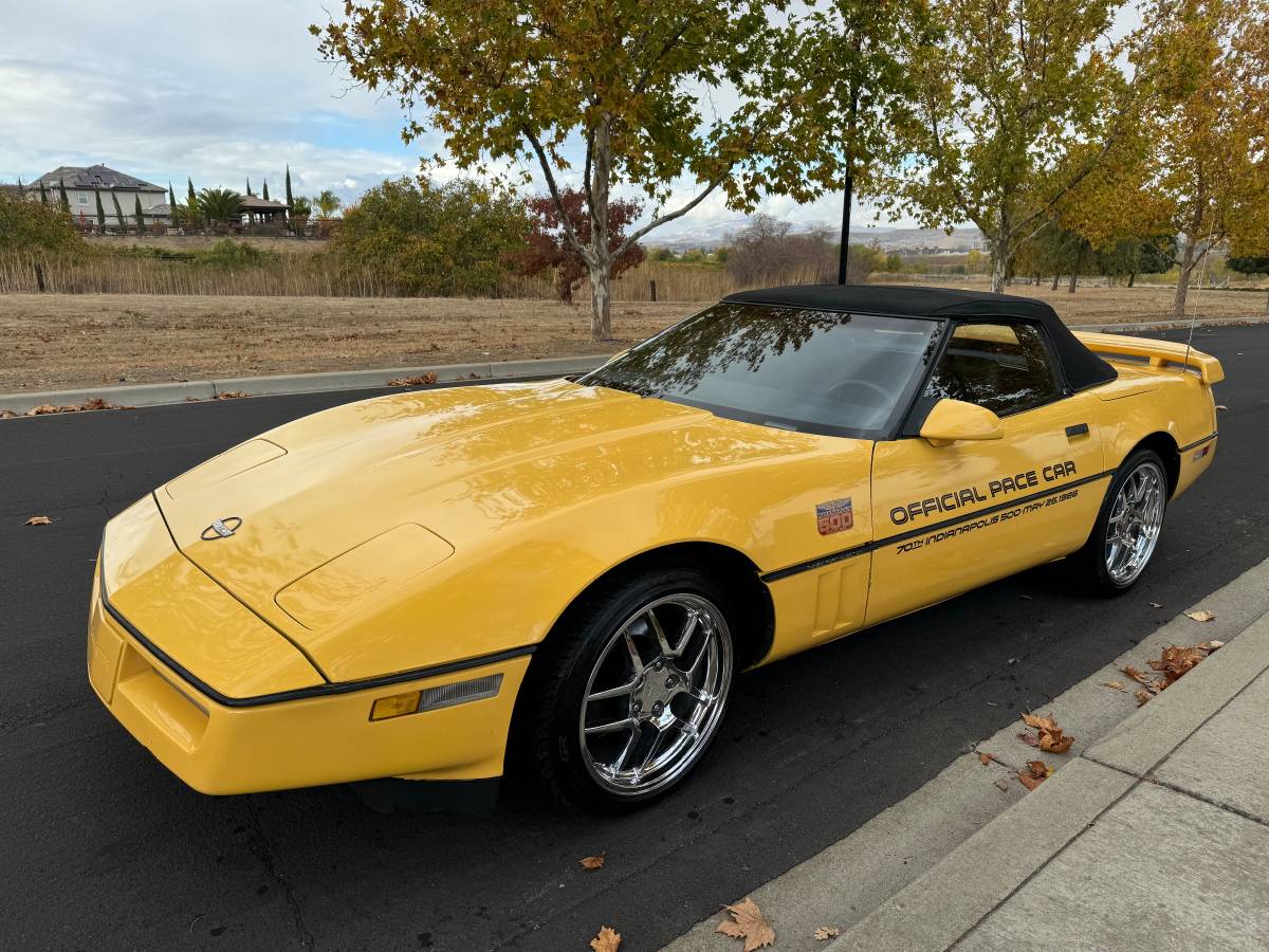 Chevrolet-Corvette-1986-9