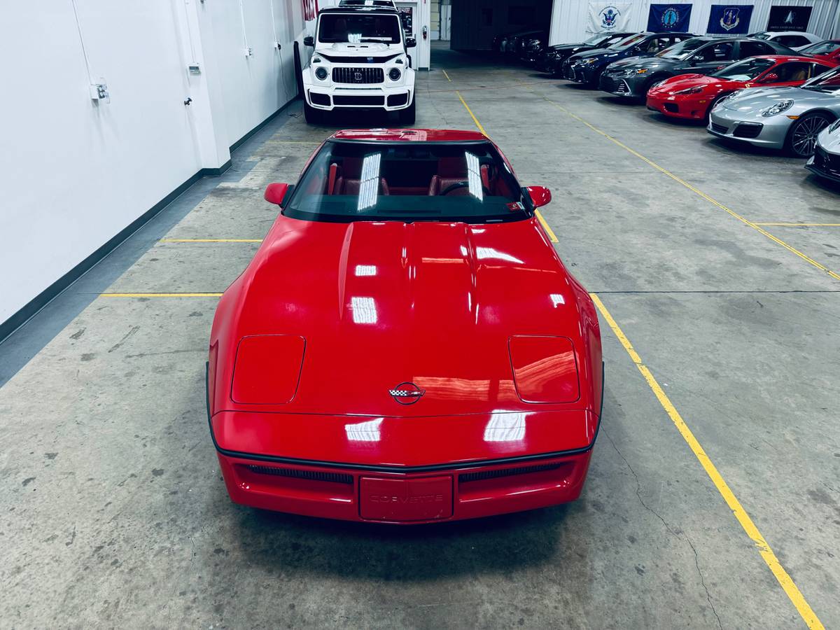 Chevrolet-Corvette-1987-1