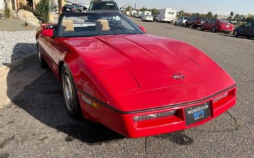 Chevrolet-Corvette-1987-12