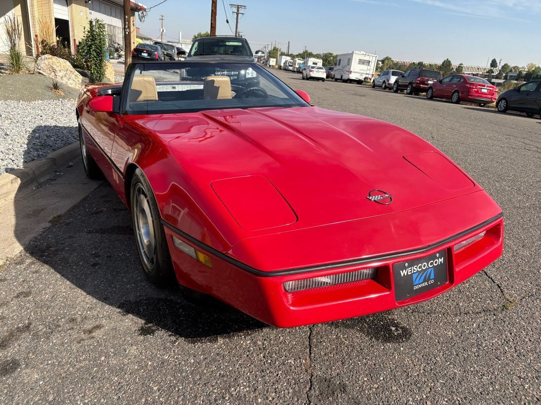 Chevrolet-Corvette-1987-12