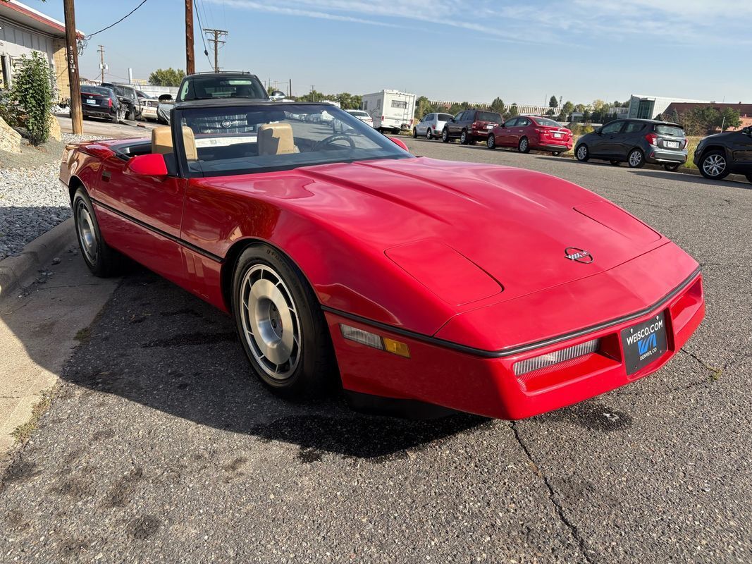 Chevrolet-Corvette-1987-14