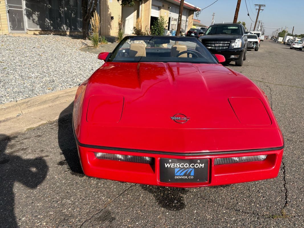 Chevrolet-Corvette-1987-15