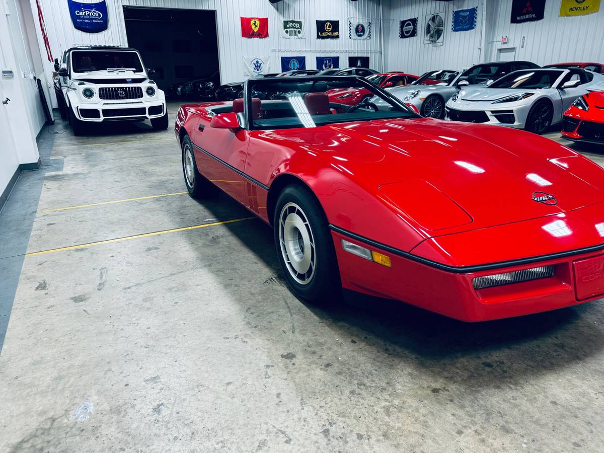 Chevrolet-Corvette-1987-19