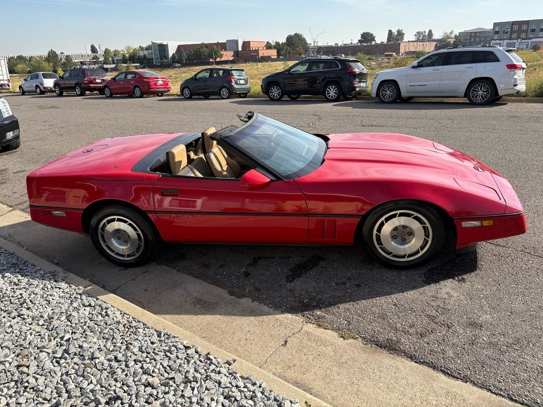 Chevrolet-Corvette-1987-2