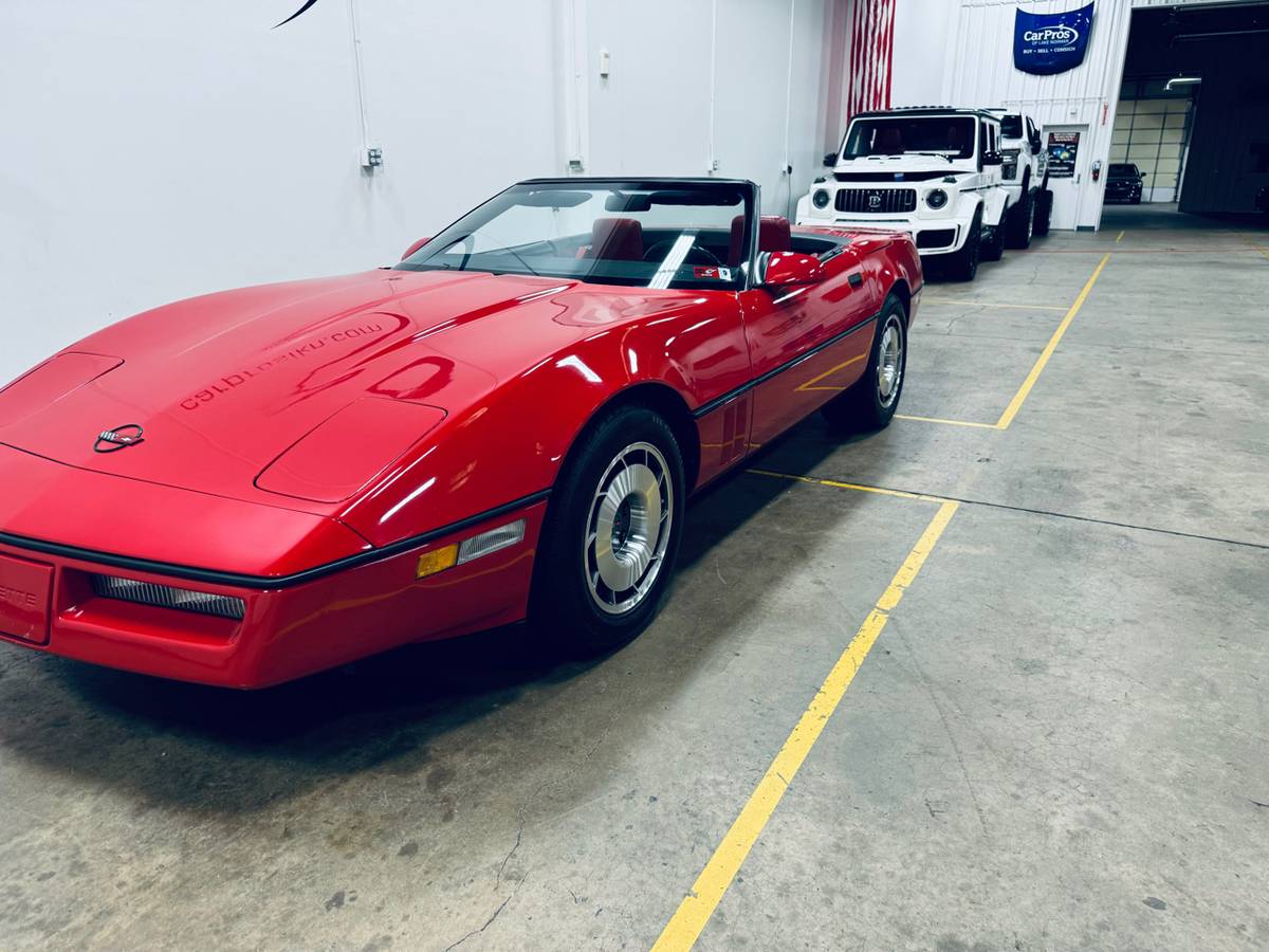 Chevrolet-Corvette-1987-20