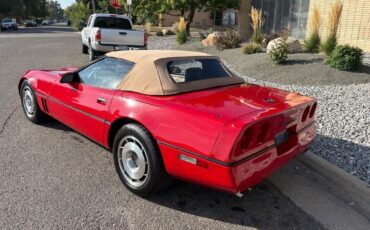 Chevrolet-Corvette-1987-39