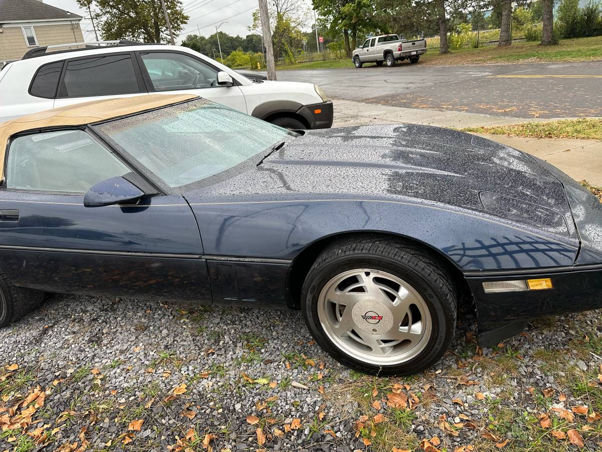 Chevrolet-Corvette-1988-1