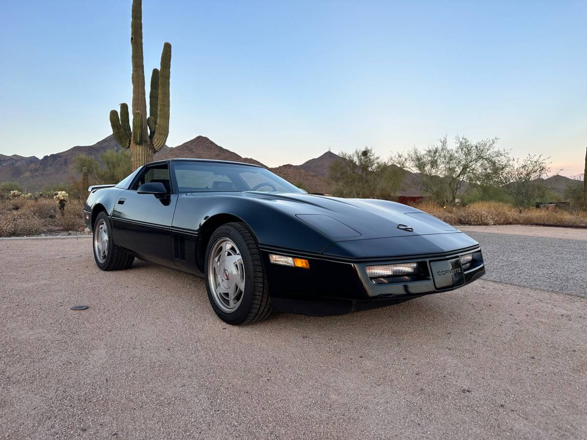 Chevrolet-Corvette-1989-4