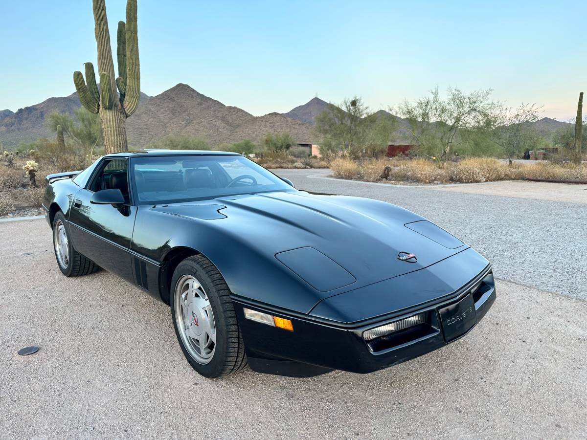 Chevrolet-Corvette-1989-5