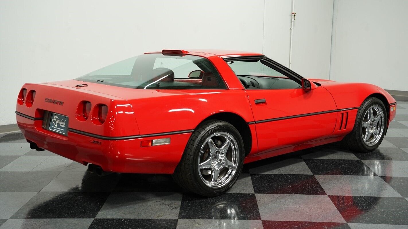 Chevrolet-Corvette-1990-10