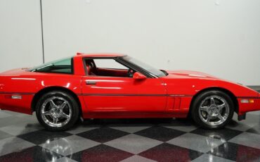 Chevrolet-Corvette-1990-11