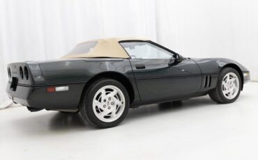 Chevrolet-Corvette-1990-3