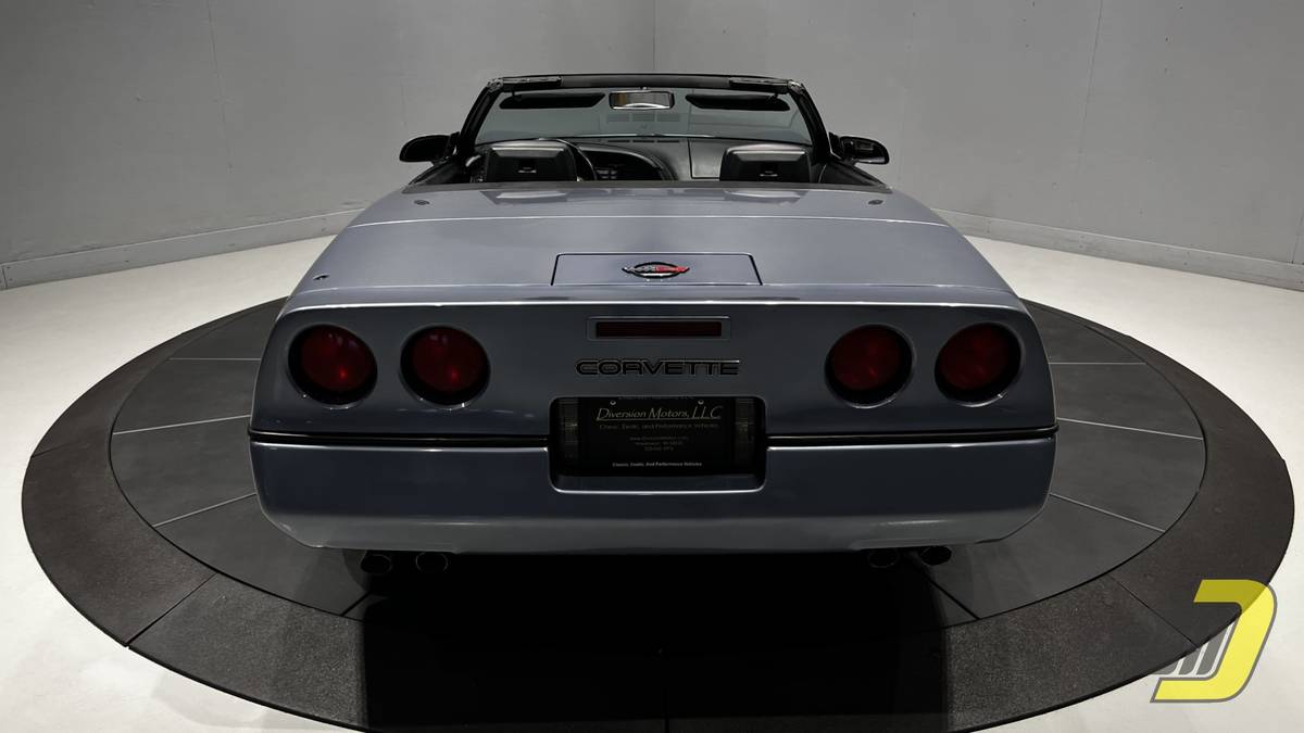 Chevrolet-Corvette-1990-3