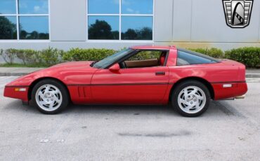 Chevrolet-Corvette-1990-3