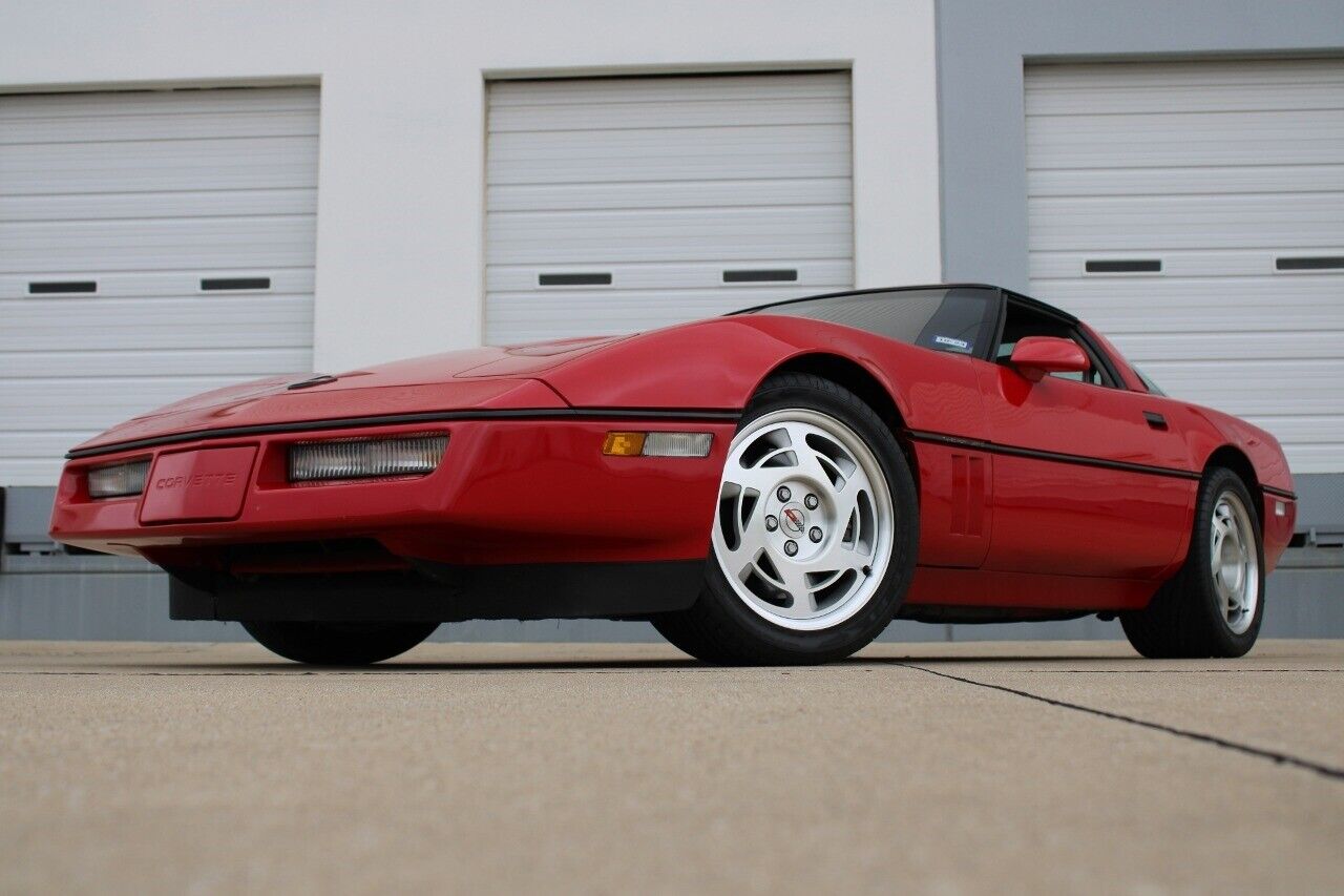 Chevrolet-Corvette-1990-3