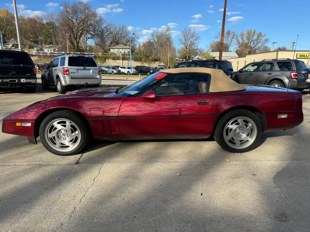 Chevrolet-Corvette-1990-3