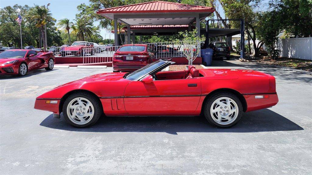 Chevrolet-Corvette-1990-4