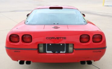 Chevrolet-Corvette-1990-4