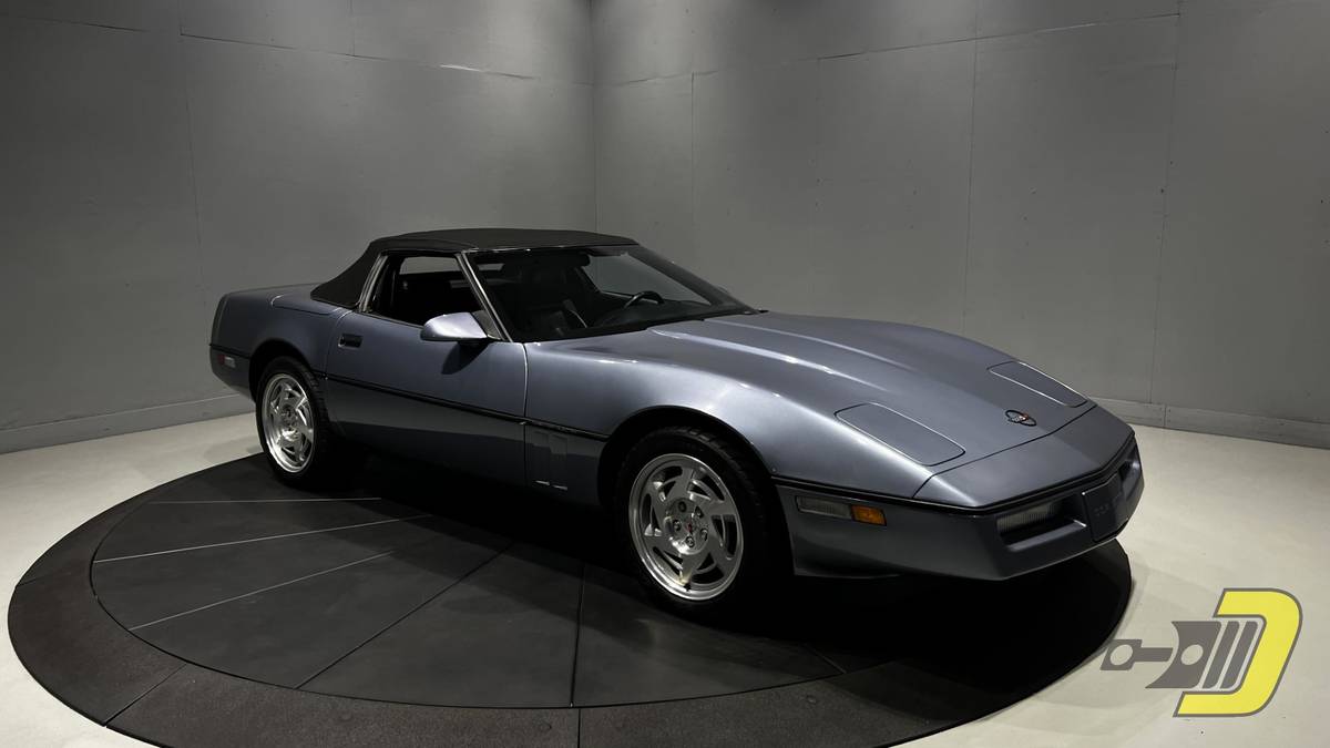 Chevrolet-Corvette-1990-5