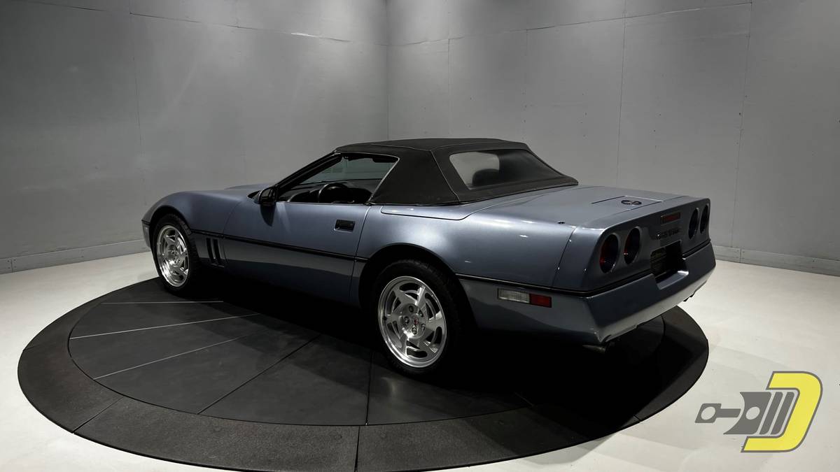 Chevrolet-Corvette-1990-6