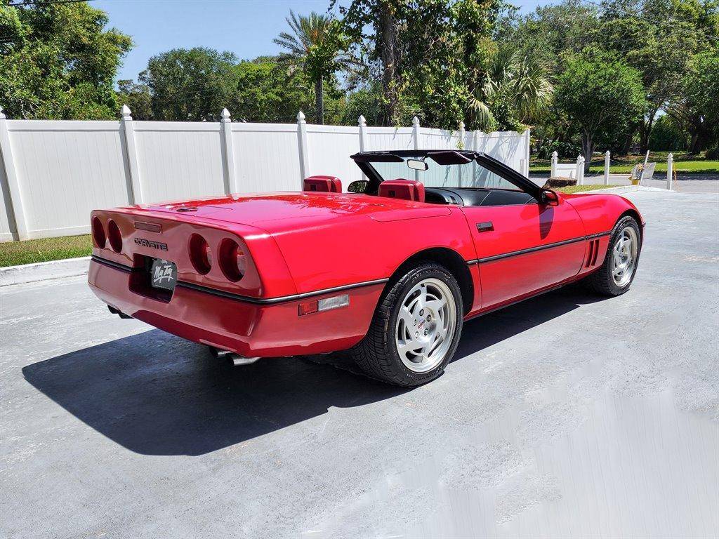 Chevrolet-Corvette-1990-7