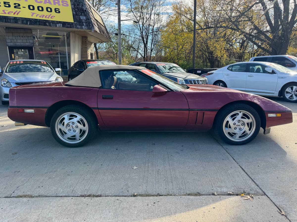 Chevrolet-Corvette-1990-7