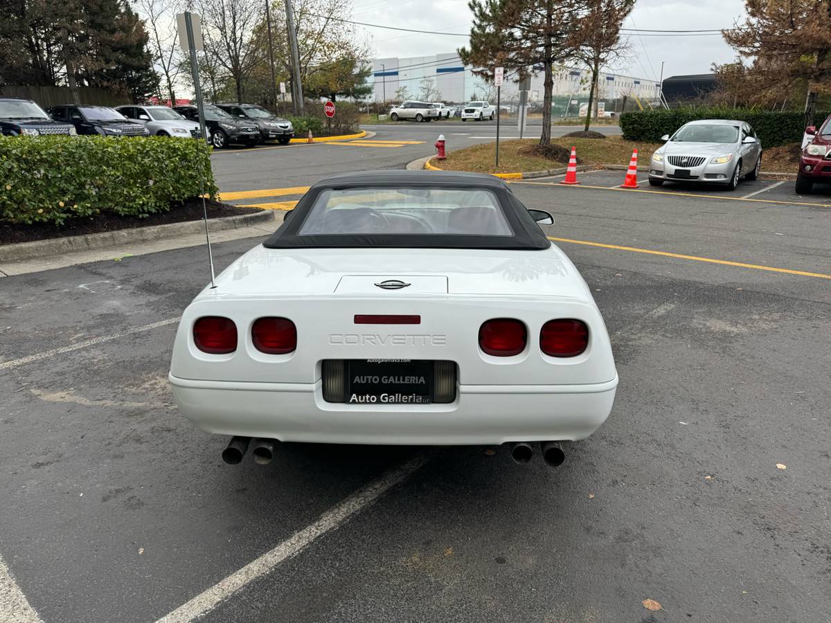 Chevrolet-Corvette-1991-12