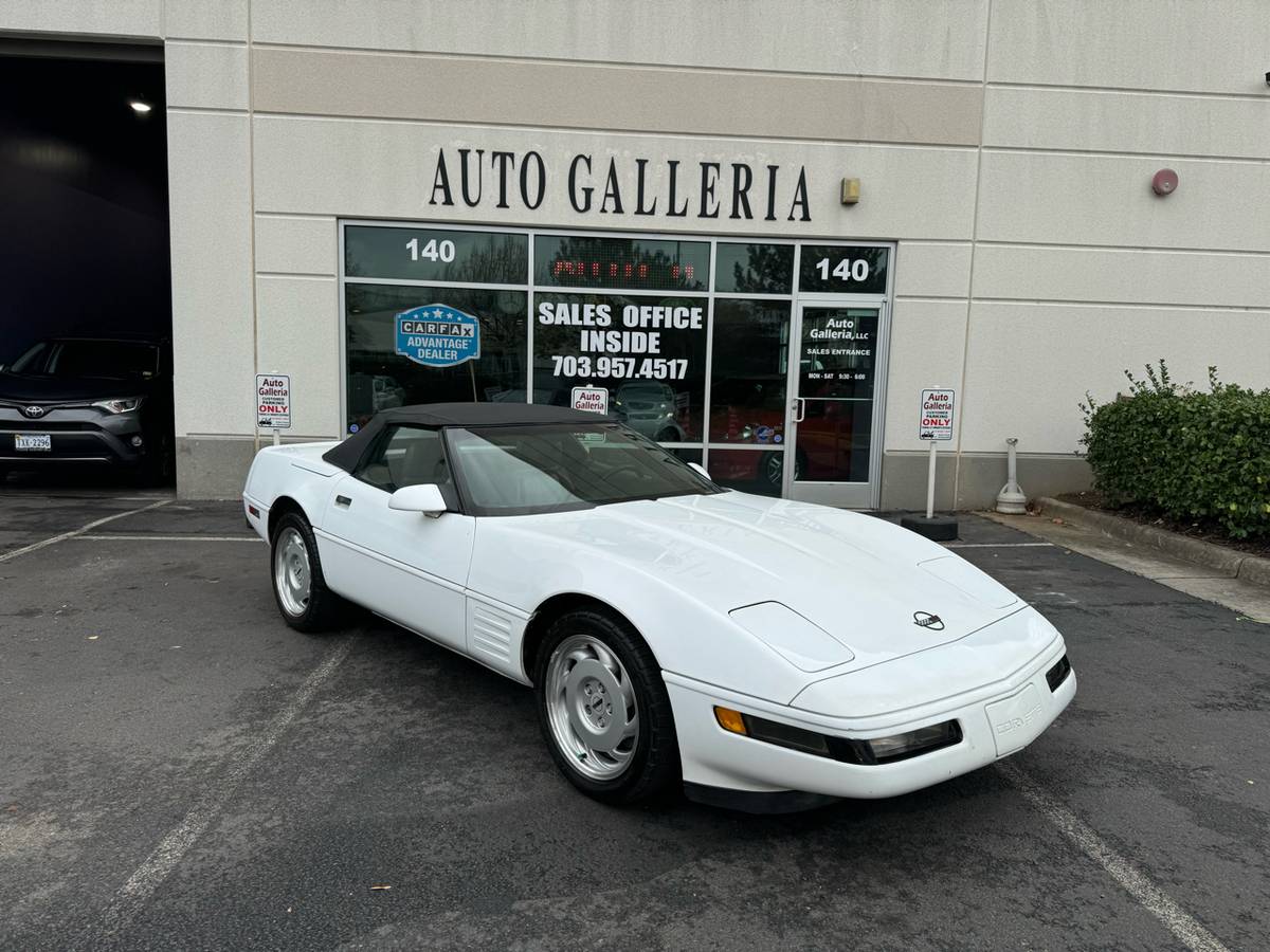 Chevrolet-Corvette-1991-2