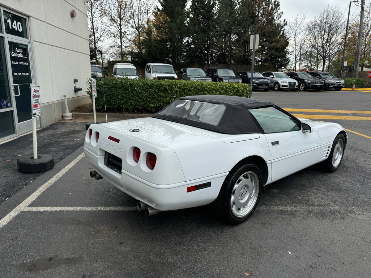 Chevrolet-Corvette-1991-23