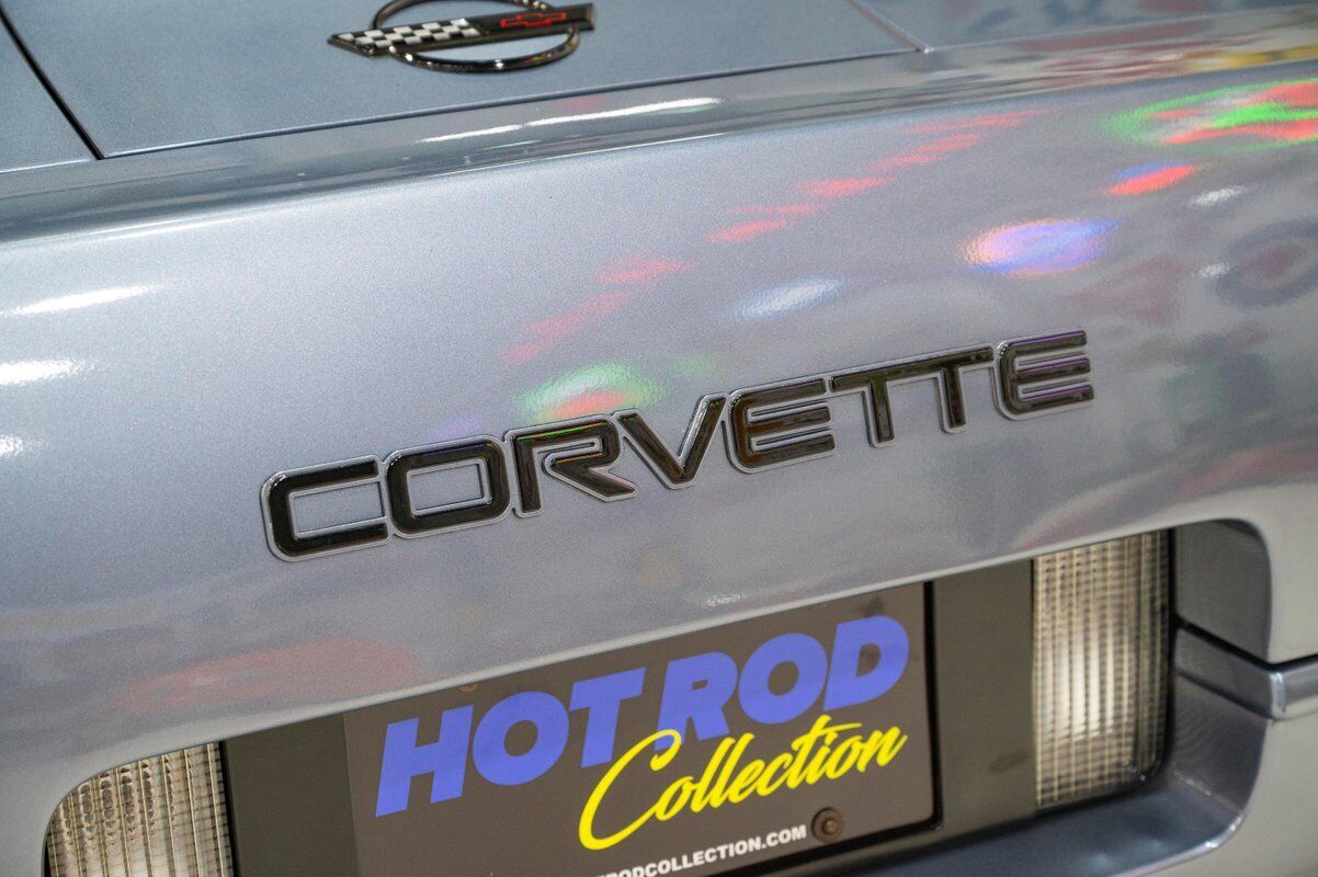 Chevrolet-Corvette-1991-33