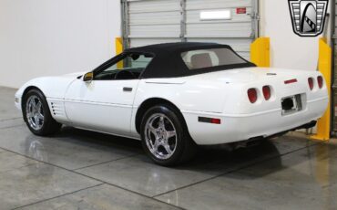 Chevrolet-Corvette-1992-3