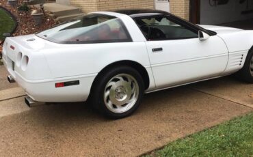 Chevrolet-Corvette-1994-5