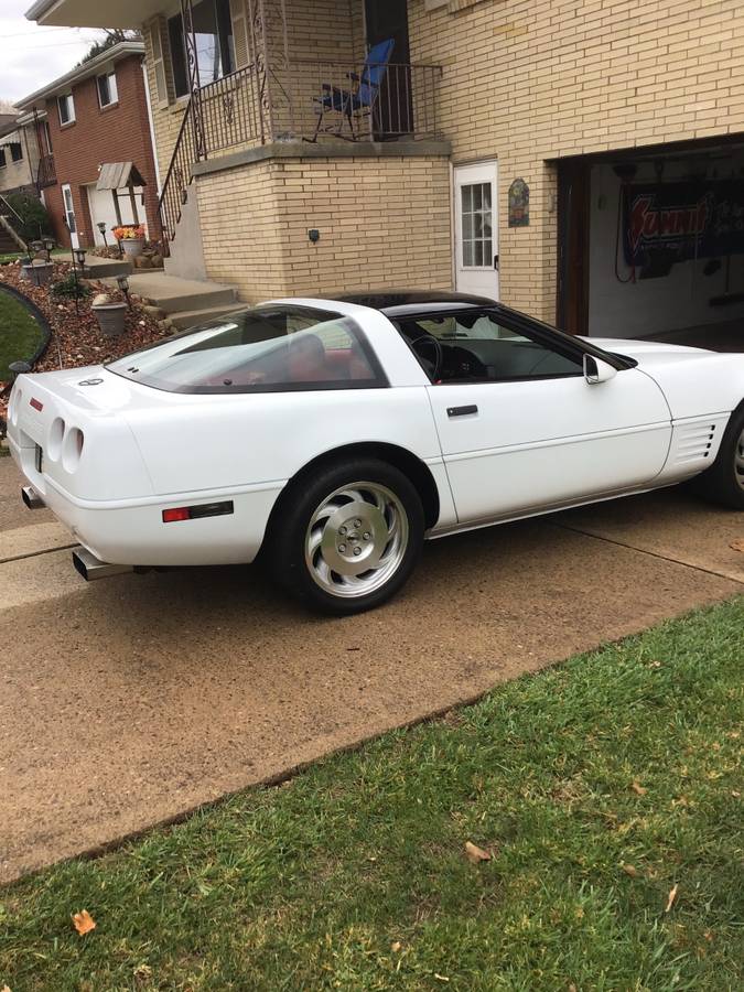 Chevrolet-Corvette-1994-5