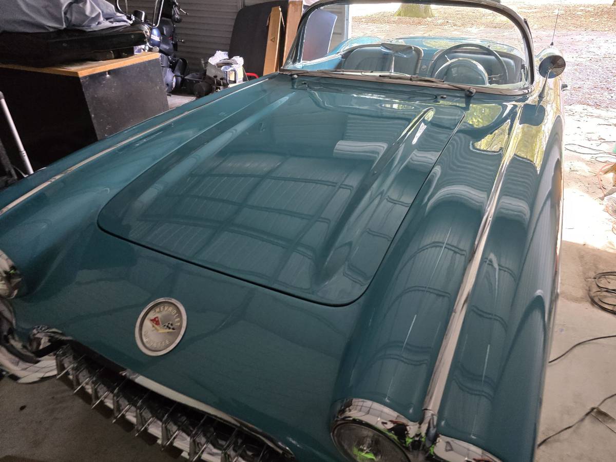 Chevrolet-Corvette-2dr-convertib-1960-1