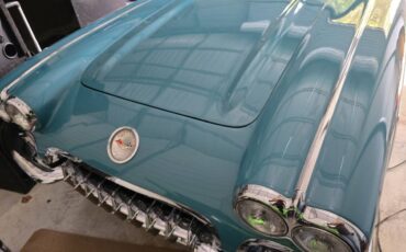 Chevrolet-Corvette-2dr-convertib-1960-2